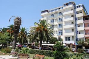 Republika Hotel, Sarande