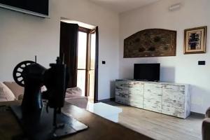 Casale Calabria, Destra