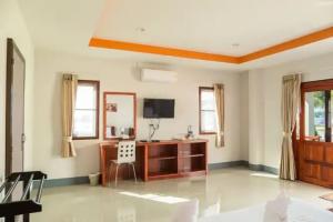 Breeze Bay Villa, Hinkong