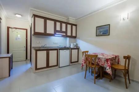 May Flower Apart - 120