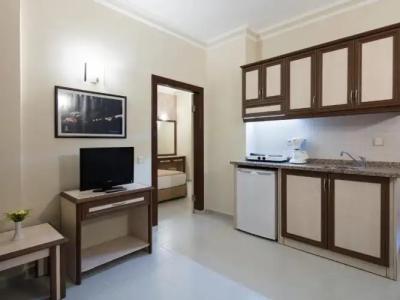 May Flower Apart - 111