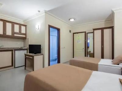 May Flower Apart - 170