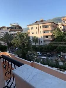 May Flower Apart - 115