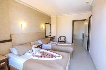 May Flower Apart - 158