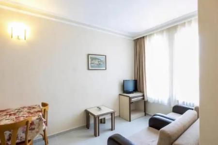 May Flower Apart - 165