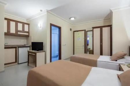 May Flower Apart - 102