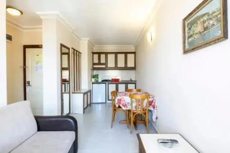 May Flower Apart - 137