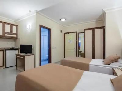 May Flower Apart - 168