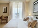 Deluxe Suite with balcony