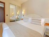 Suite with partial sea view