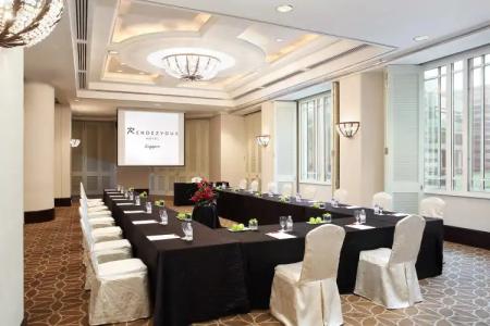 Rendezvous Singapore by Far East Hospitality - 12