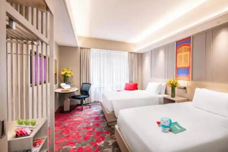 Royal Plaza on Scotts - 10