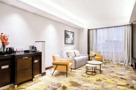 Royal Plaza on Scotts - 38