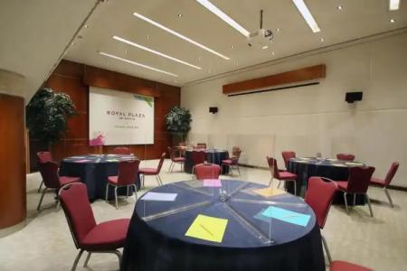 Royal Plaza on Scotts - 21