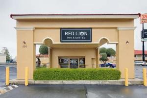 Red Lion Inn & Suites Redding, Redding