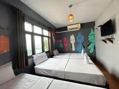 Hide Bangkok Hostel - 1