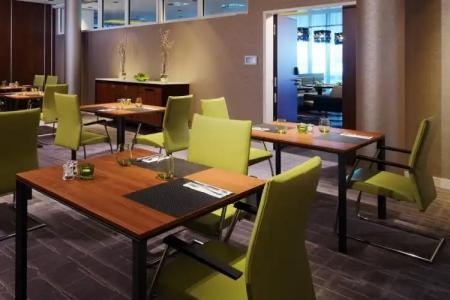 Courtyard by Marriott Cologne - 12