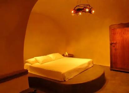 Santorini Heritage Villas - 84