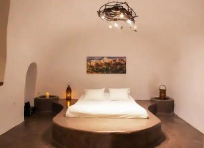 Santorini Heritage Villas - 98