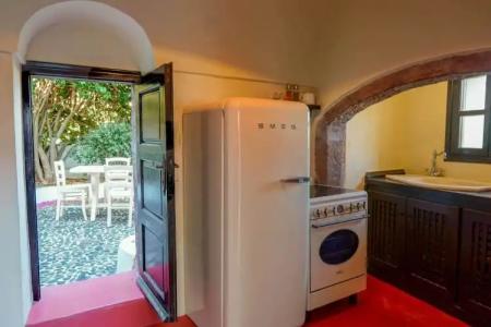 Santorini Heritage Villas - 112