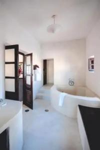 Santorini Heritage Villas - 88