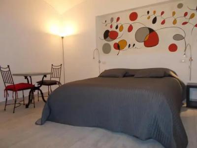 Houspitality Nero Bed & Breakfast - 1