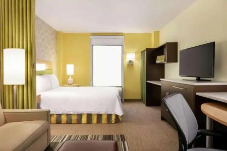 Home2 Suites Long Island City/Manhattan View - 4