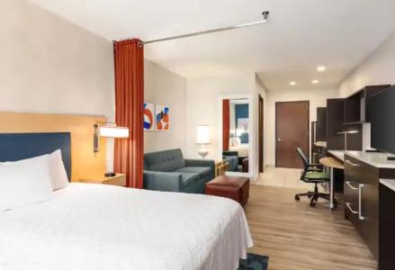 Home2 Suites Long Island City/Manhattan View - 45