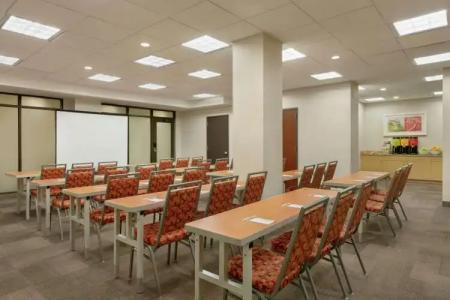 Home2 Suites Long Island City/Manhattan View - 18