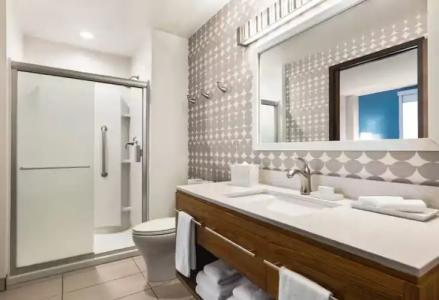 Home2 Suites Long Island City/Manhattan View - 41