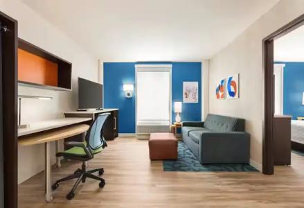 Home2 Suites Long Island City/Manhattan View - 39