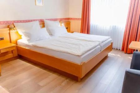 Unter den Linden - 35