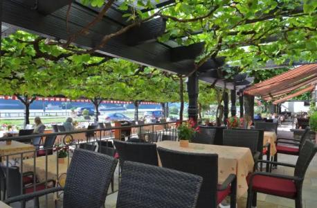 Unter den Linden - 16