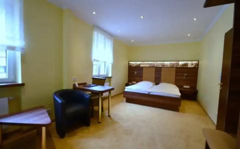 Unter den Linden - 5