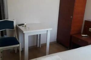 Yasat otel, Mersin