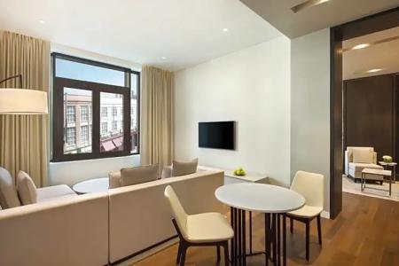 La Ville & Suites CITY WALK Dubai, Autograph Collection - 112