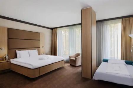 Portobello Wellness & Yacht Esztergom - 1