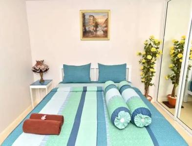 Parvena Sathorn - 54