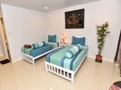 Parvena Sathorn - 3