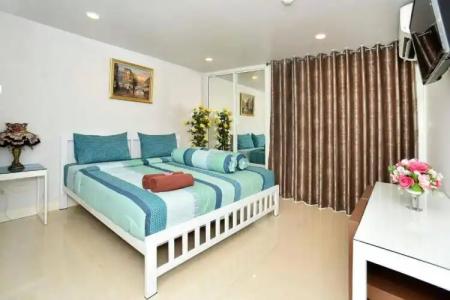 Parvena Sathorn - 41