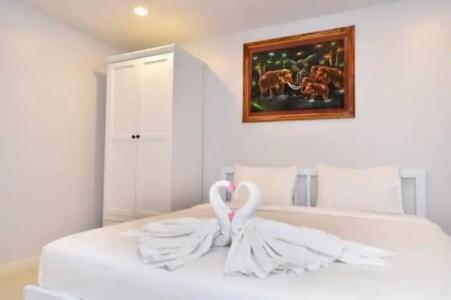 Parvena Sathorn - 53