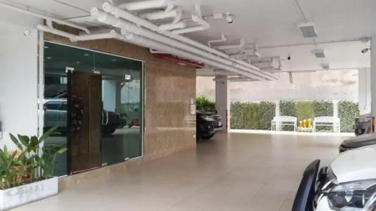 Parvena Sathorn - 16