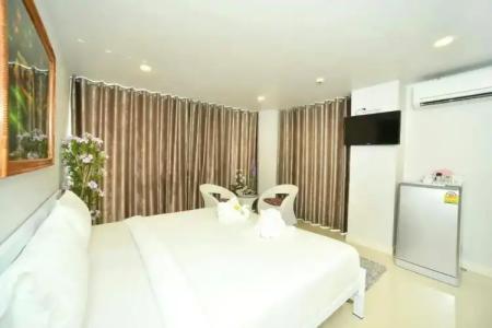 Parvena Sathorn - 31