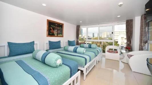 Parvena Sathorn - 51