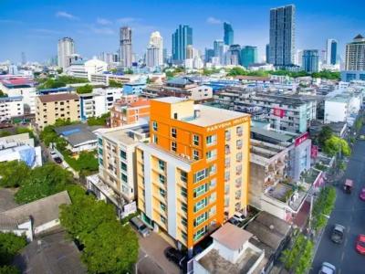 Parvena Sathorn - 12