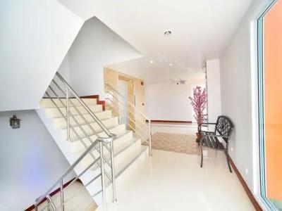 Parvena Sathorn - 7