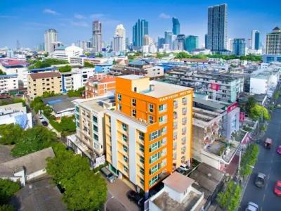 Parvena Sathorn - 36