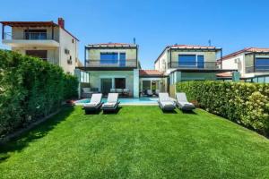 Sunny Villas Exclusive, Hanioti
