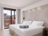 Double room with swimming pool view