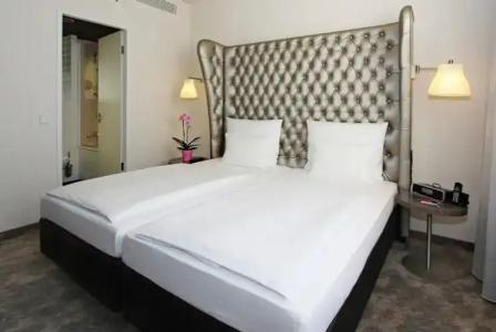 ARCOTEL John F Berlin - 80